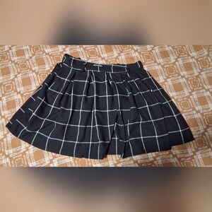 Hot Topic Black and White Grid A-Line Skirt